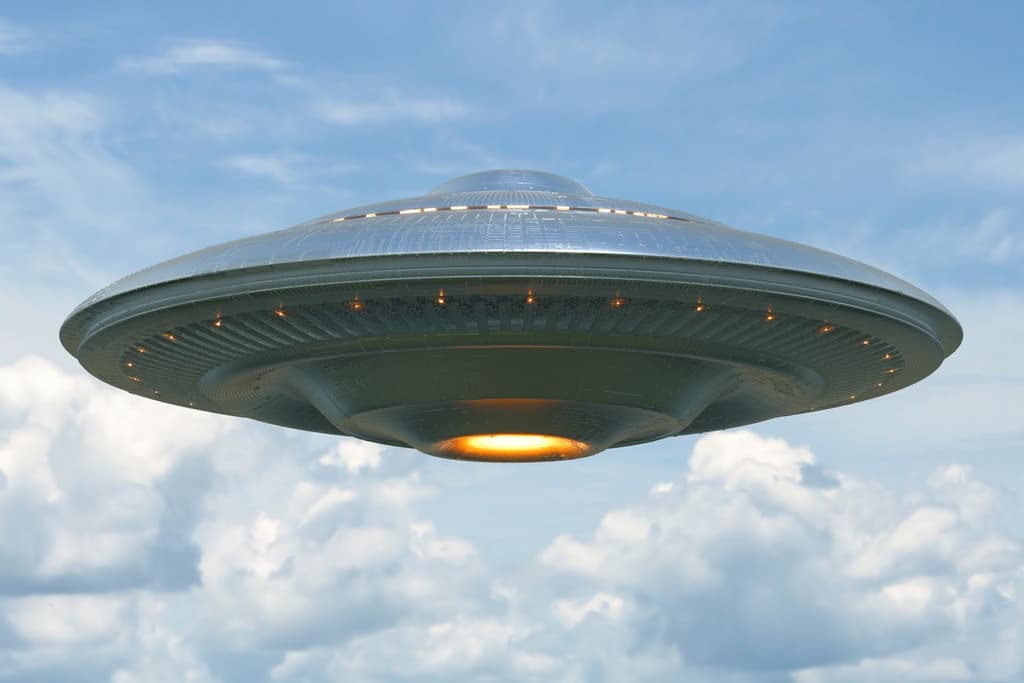 Trump declassifies new UFO files by March 31?